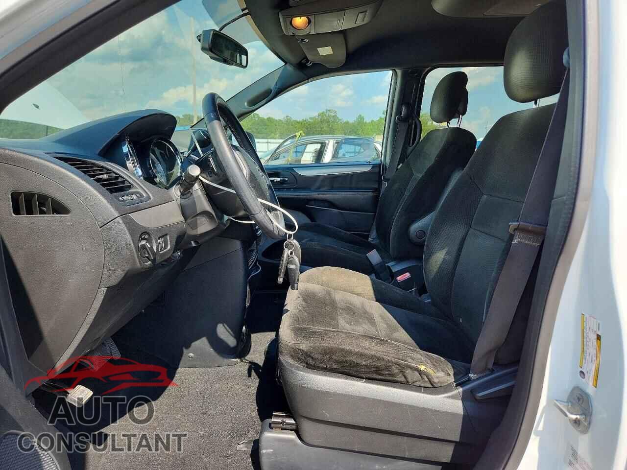 DODGE CARAVAN 2015 - 2C4RDGBGXFR683354