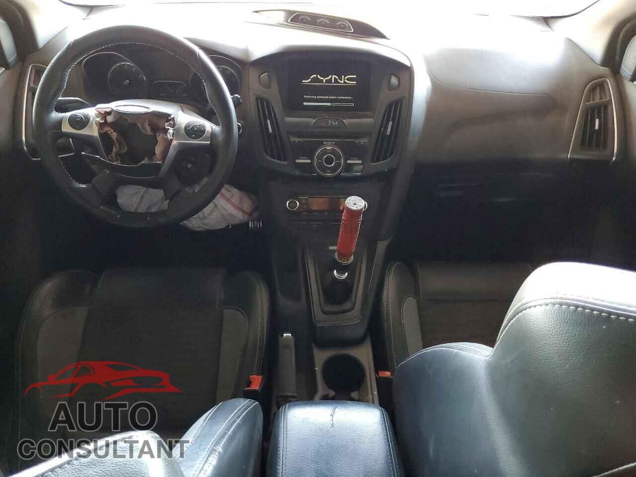 FORD FOCUS 2013 - 1FADP3L97DL227916