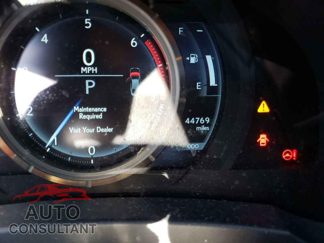 LEXUS IS 2017 - JTHBA1D24H5042482