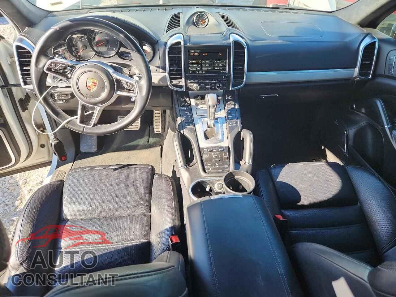 PORSCHE CAYENNE 2015 - WP1AC2A21FLA80731