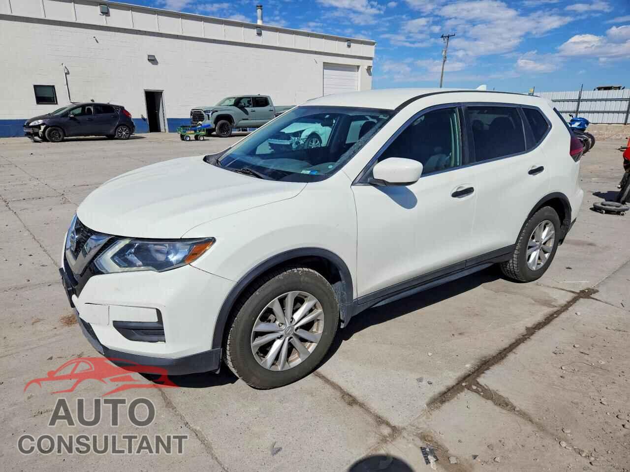 NISSAN ROGUE 2017 - 5N1AT2MM1HC733894