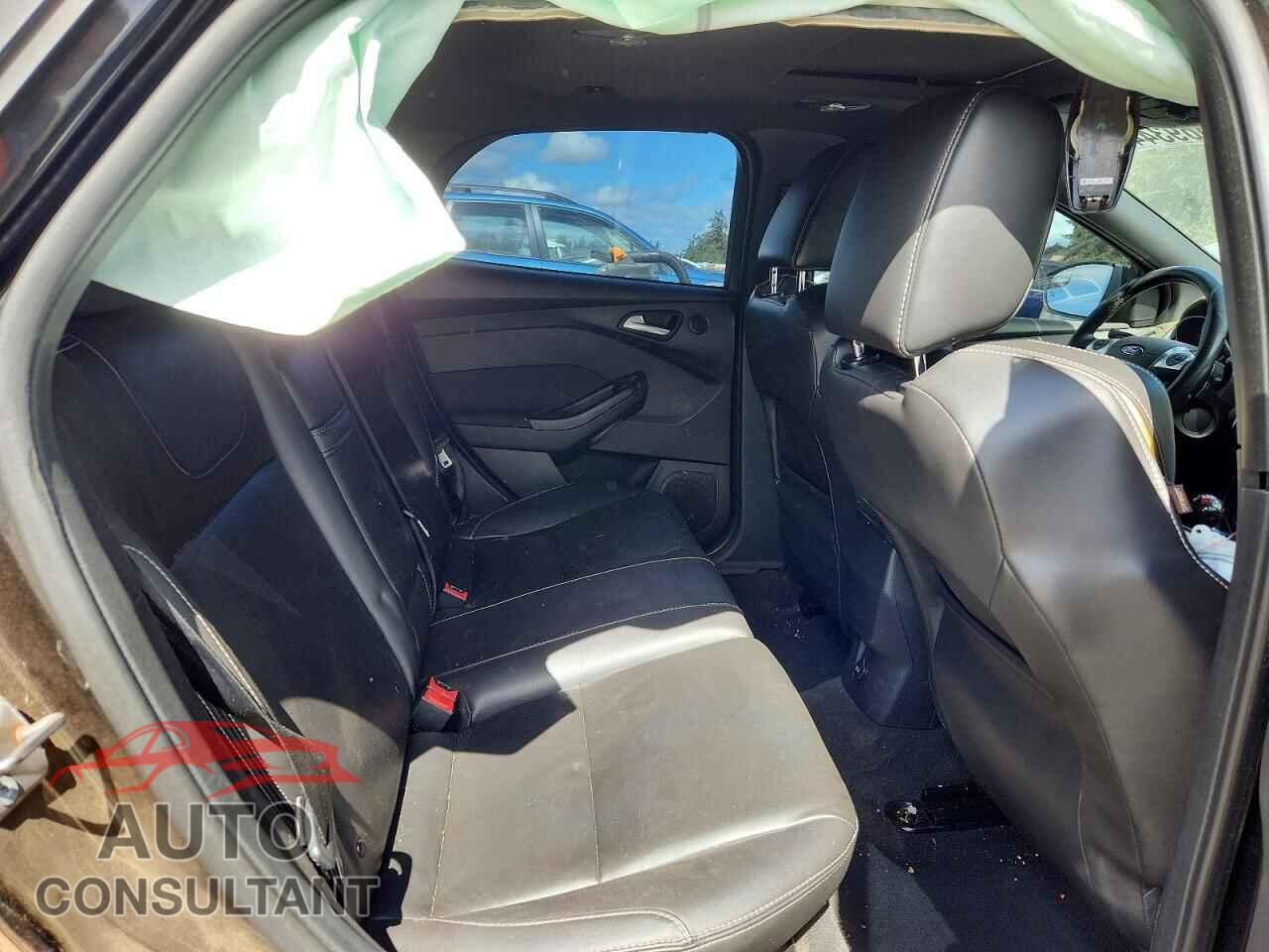 FORD FOCUS 2013 - 1FADP3L96DL165666