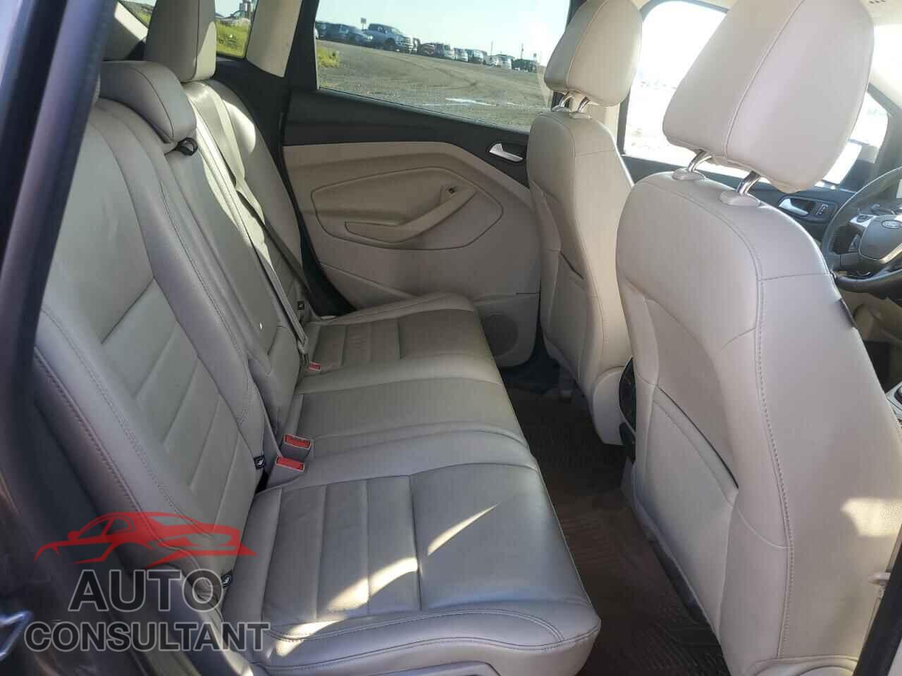 FORD CMAX 2015 - 1FADP5BU2FL119045