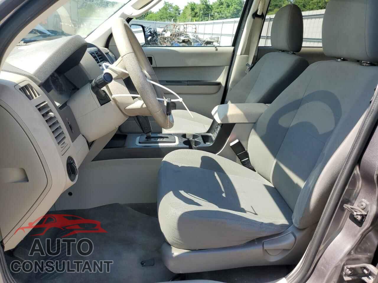 FORD ESCAPE 2010 - 1FMCU0C79AKB18754