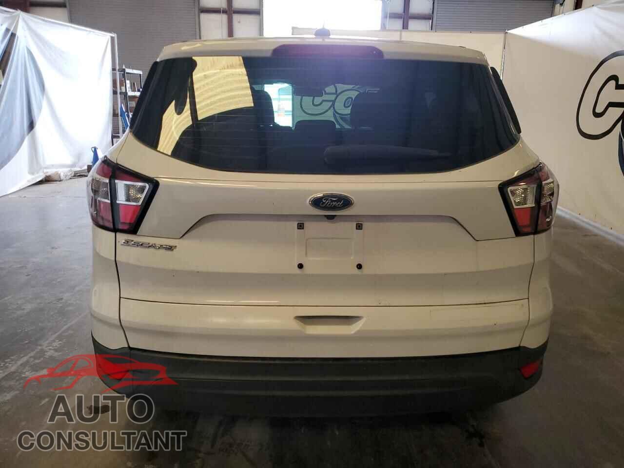 FORD ESCAPE 2017 - 1FMCU0F75HUE75729