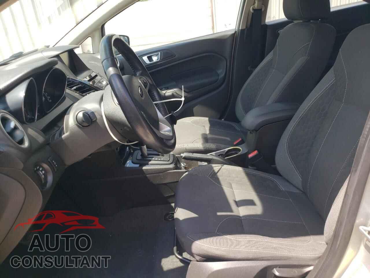 FORD FIESTA 2014 - 3FADP4EJ2EM200202