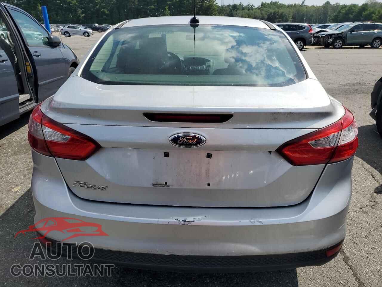 FORD FOCUS 2013 - 1FADP3E24DL272280