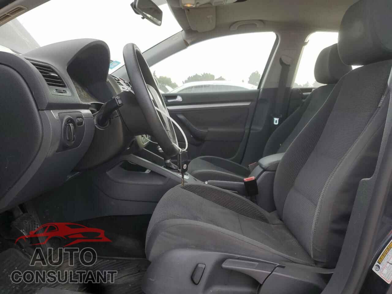 VOLKSWAGEN JETTA 2009 - 3VWJM71K69M017202