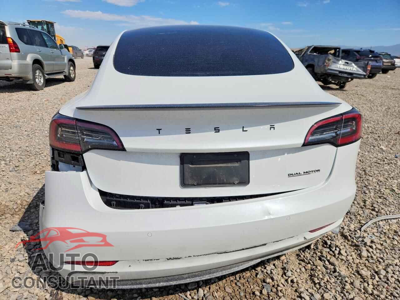 TESLA MODEL 3 2022 - 5YJ3E1EC8NF267340