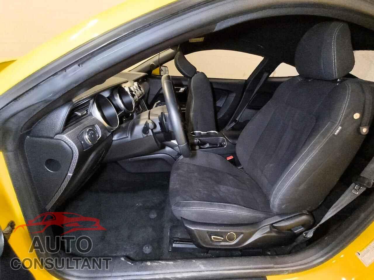 FORD MUSTANG 2018 - 1FA6P8CF5J5121024