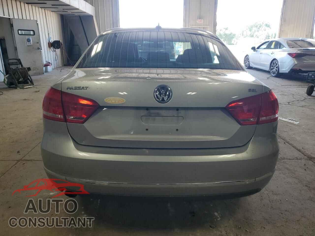 VOLKSWAGEN PASSAT 2012 - 1VWCH7A39CC042836