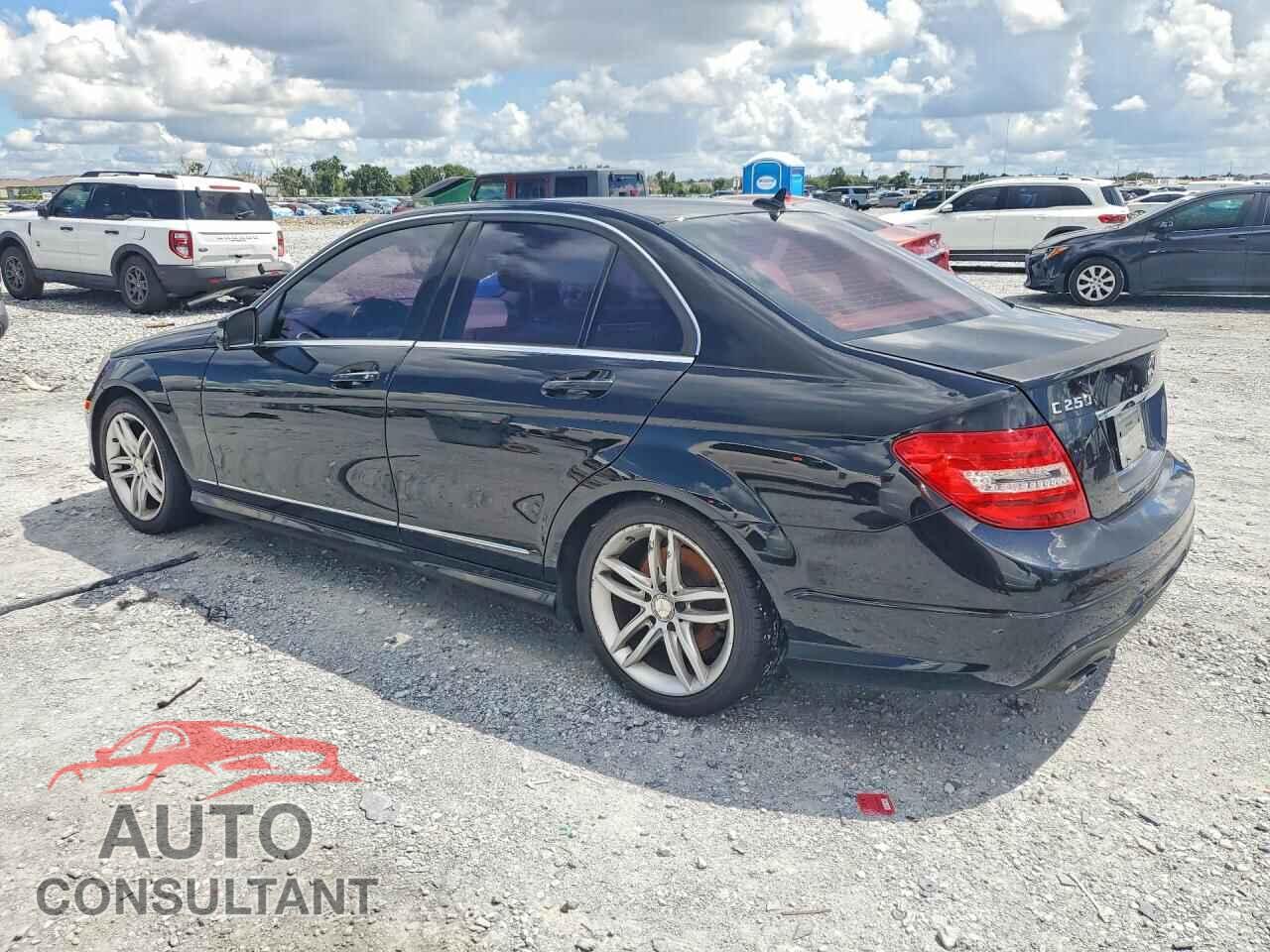 MERCEDES-BENZ C-CLASS 2014 - WDDGF4HB3EA945915