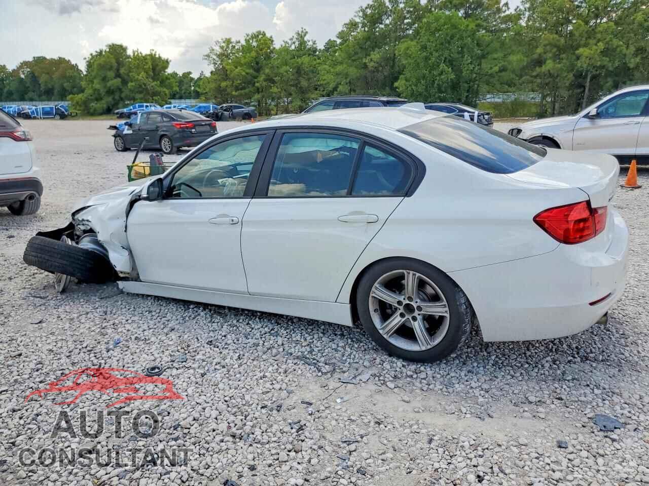 BMW 3 SERIES 2014 - WBA3C3C58EF986134