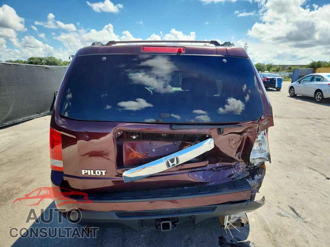 HONDA PILOT 2015 - 5FNYF3H24FB016513