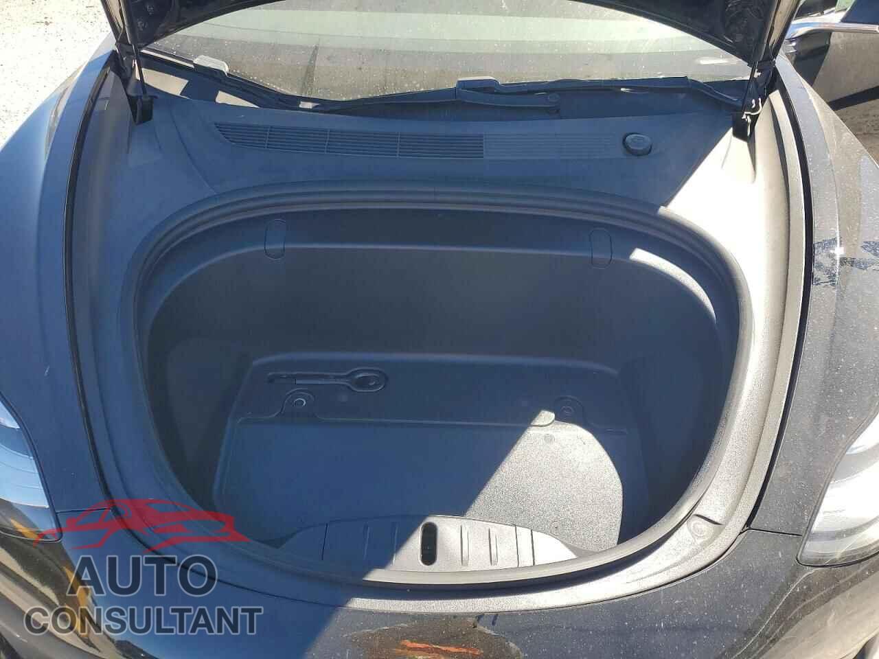 TESLA MODEL 3 2019 - 5YJ3E1EA6KF466719