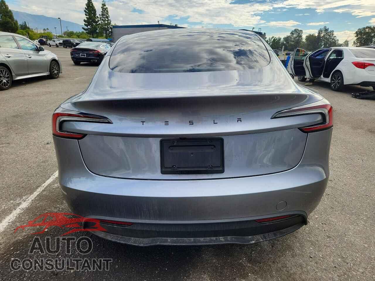 TESLA MODEL 3 2026 - 5YJ3E1EA6TF174604