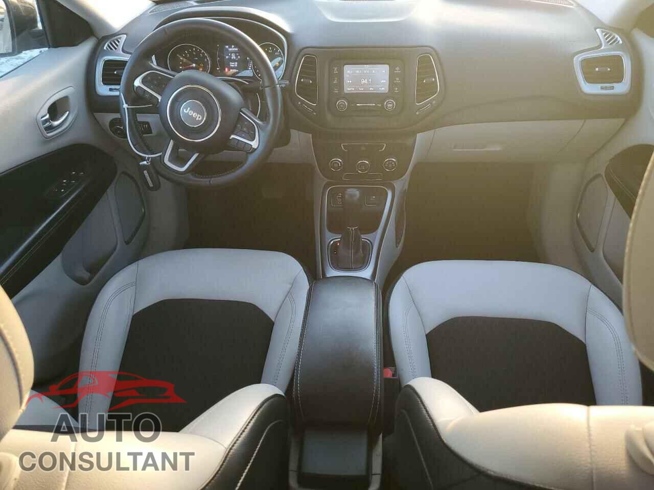 JEEP COMPASS 2018 - 3C4NJCBB3JT461071