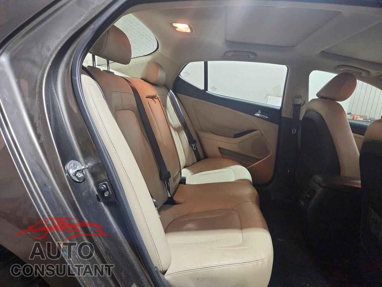 KIA OPTIMA 2011 - KNAGN4A73B5158953