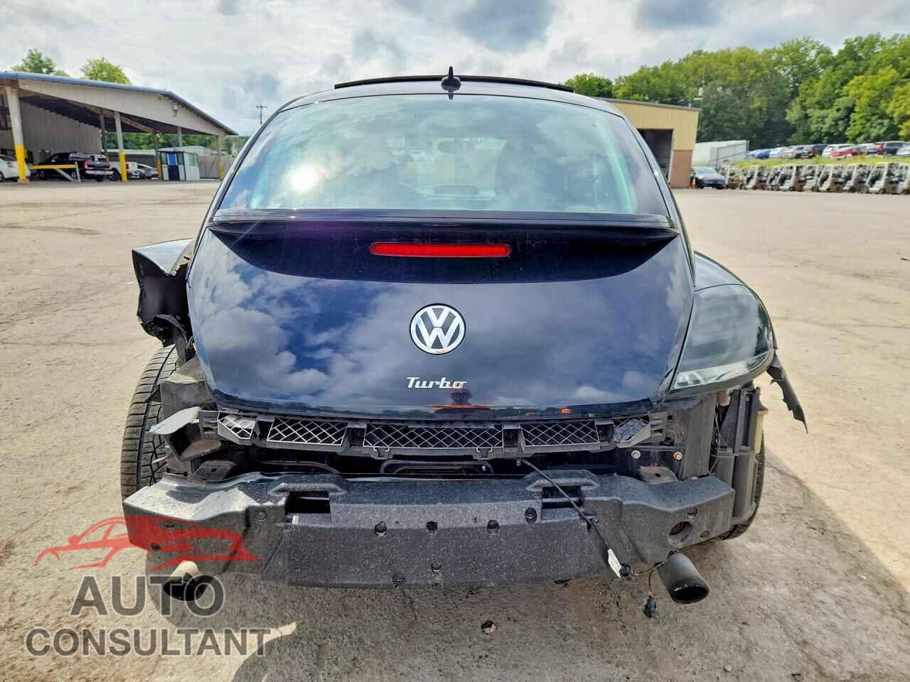 VOLKSWAGEN BEETLE 2013 - 3VWVA7AT2DM638626