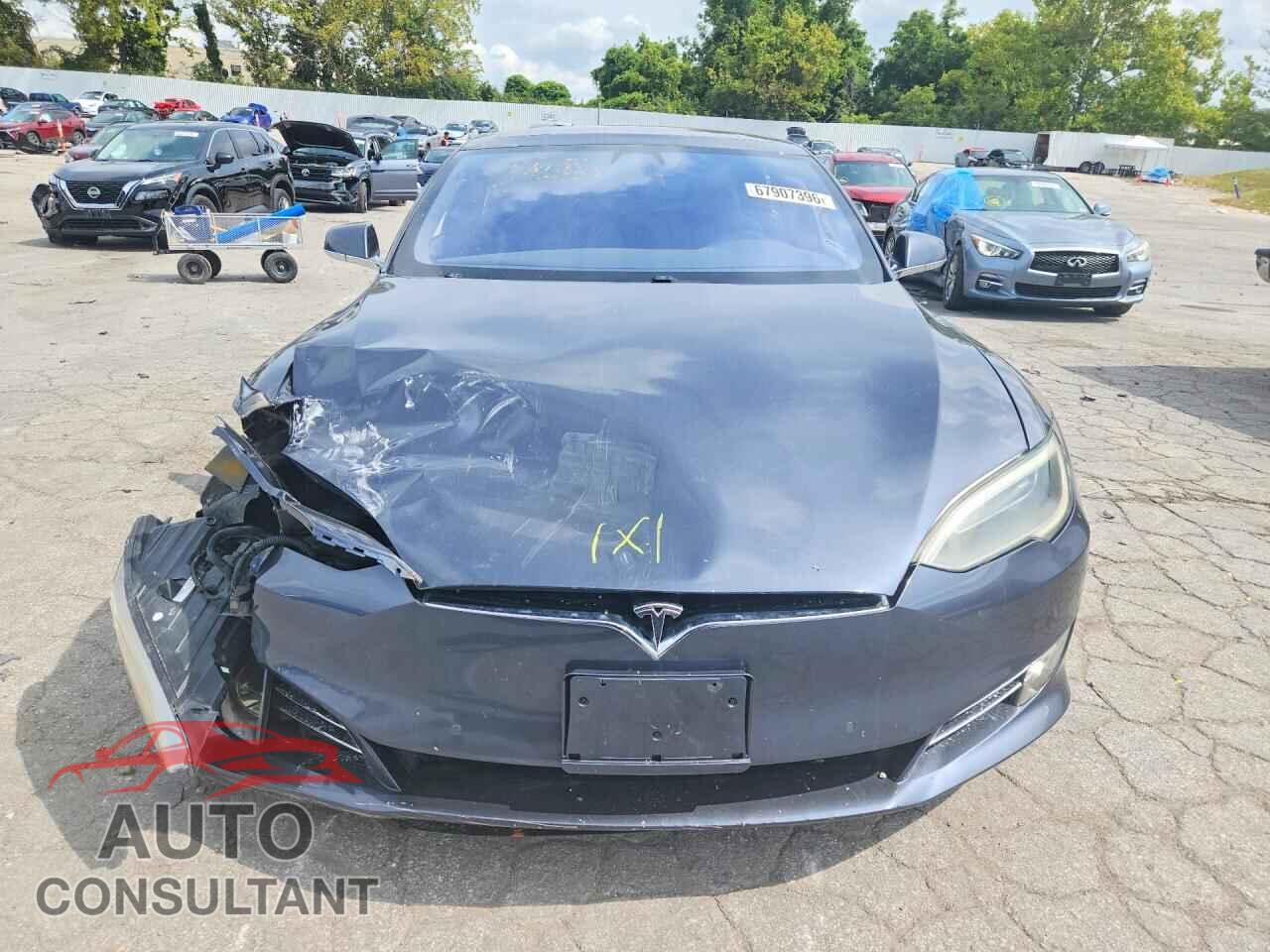 TESLA MODEL S 2018 - 5YJSA1E28JF258145