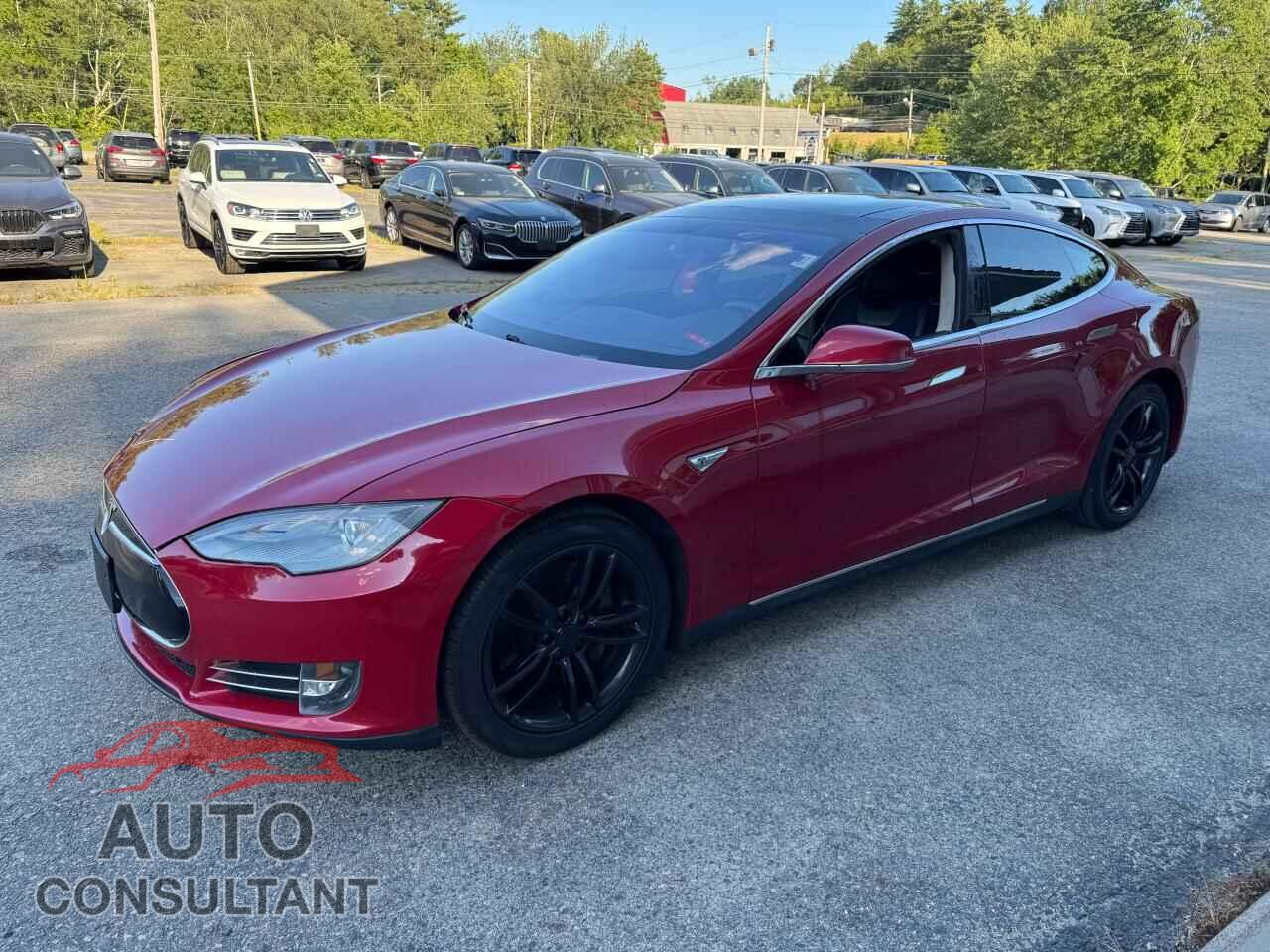 TESLA MODEL S 2013 - 5YJSA1CG5DFP18929