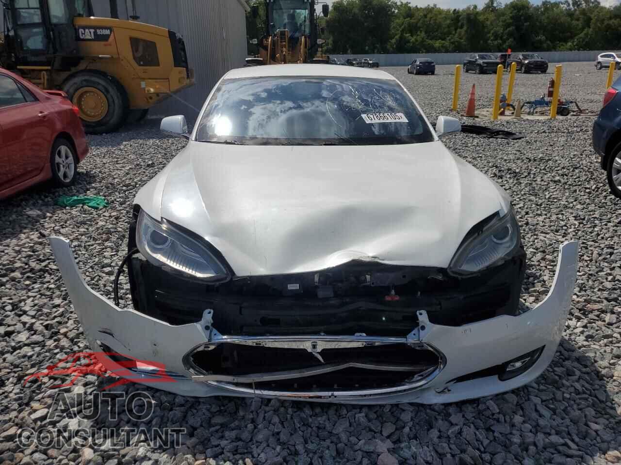 TESLA MODEL S 2013 - 5YJSA1AG1DFP07493