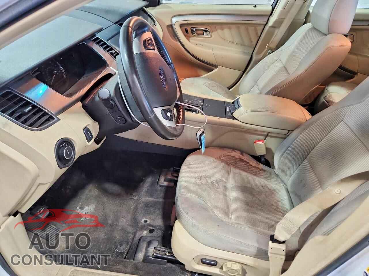 FORD TAURUS 2017 - 1FAHP2E84HG138156