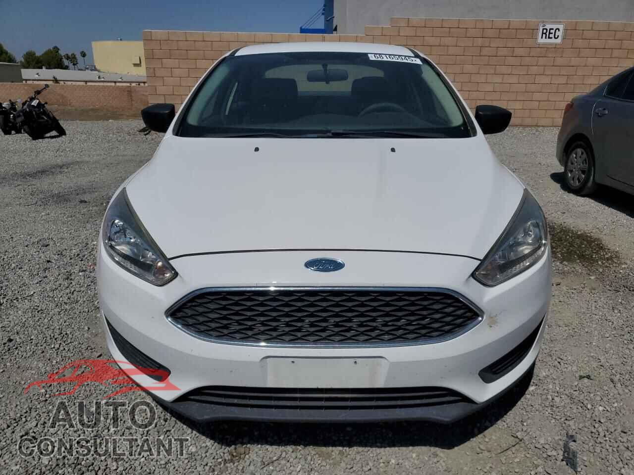 FORD FOCUS 2018 - 1FADP3E26JL230768