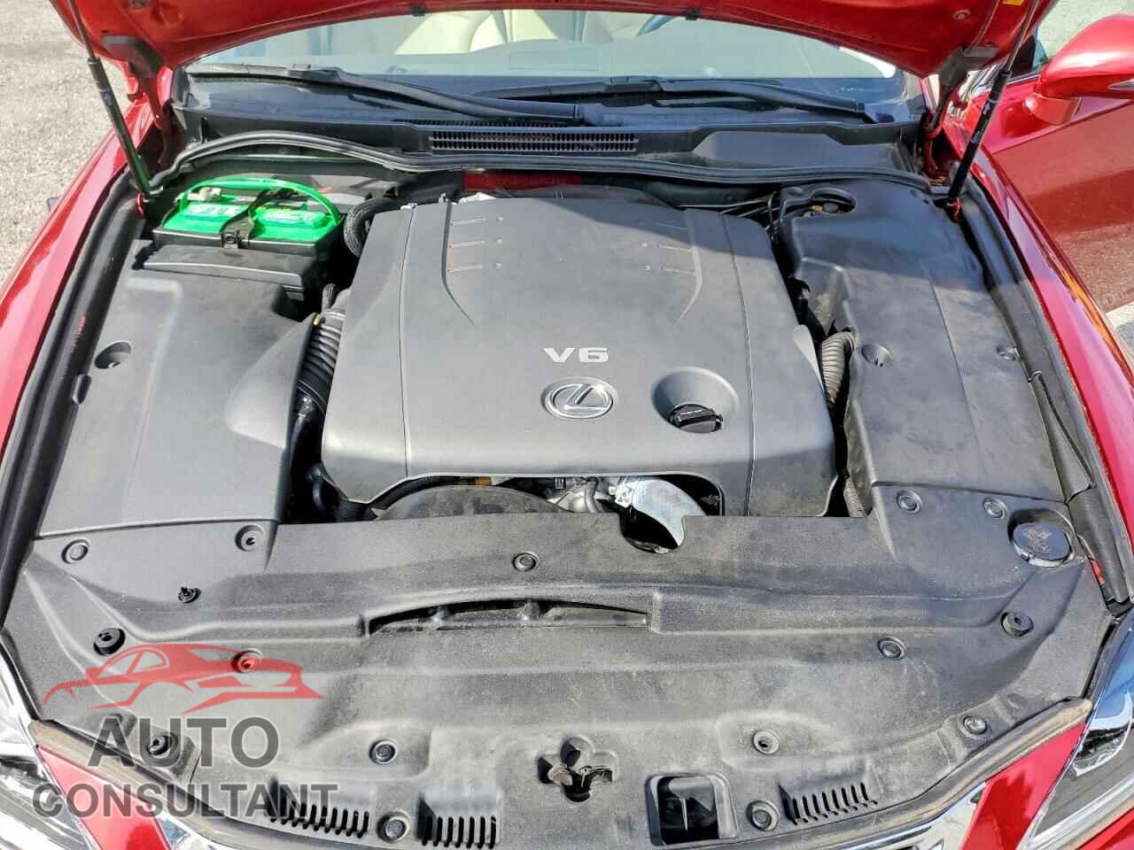 LEXUS IS 2012 - JTHCF5C20C5055625