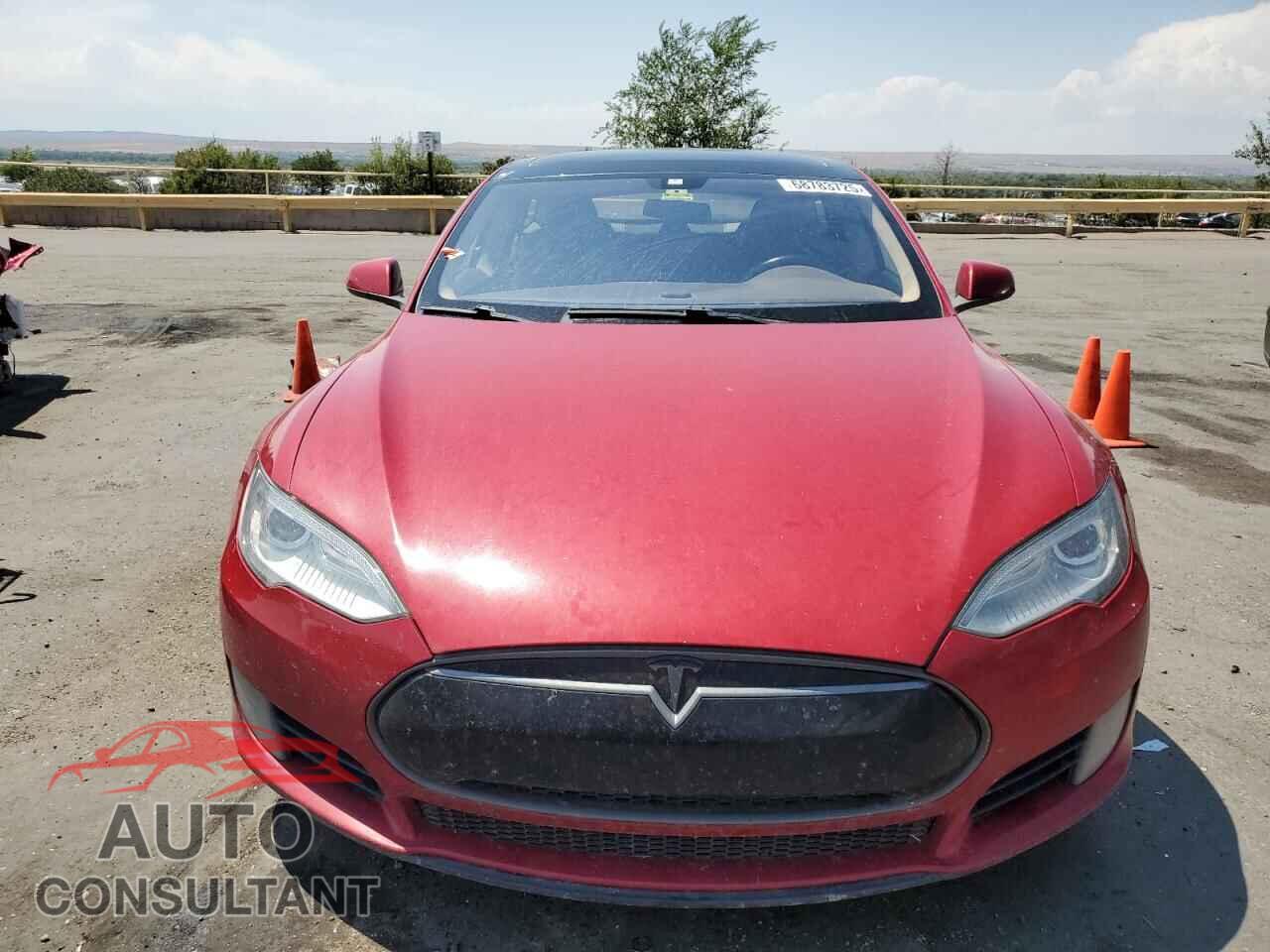 TESLA MODEL S 2013 - 5YJSA1BC0DFP10901