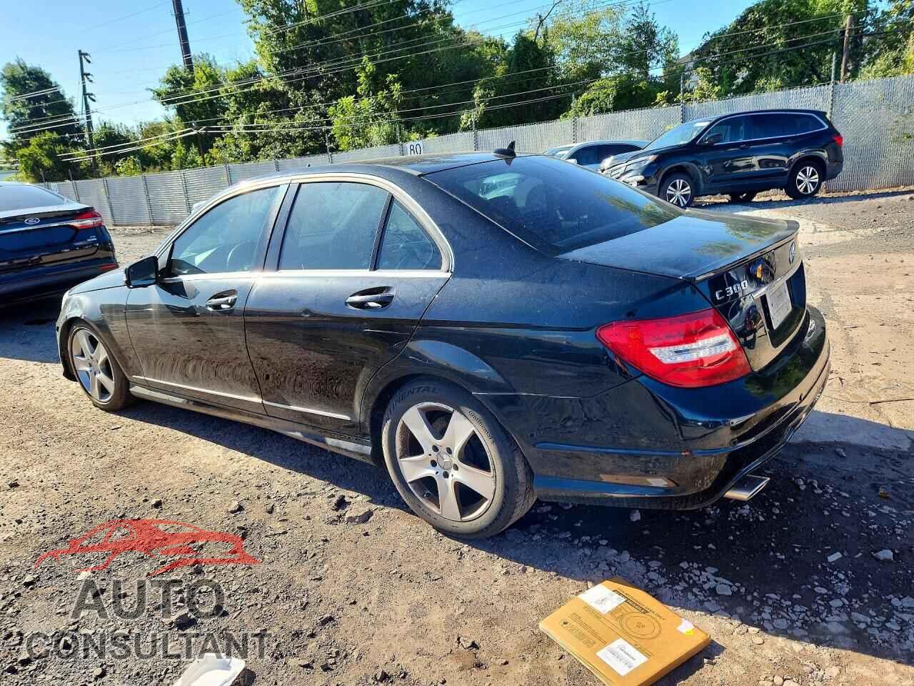 MERCEDES-BENZ C-CLASS 2012 - WDDGF8BB3CR192952