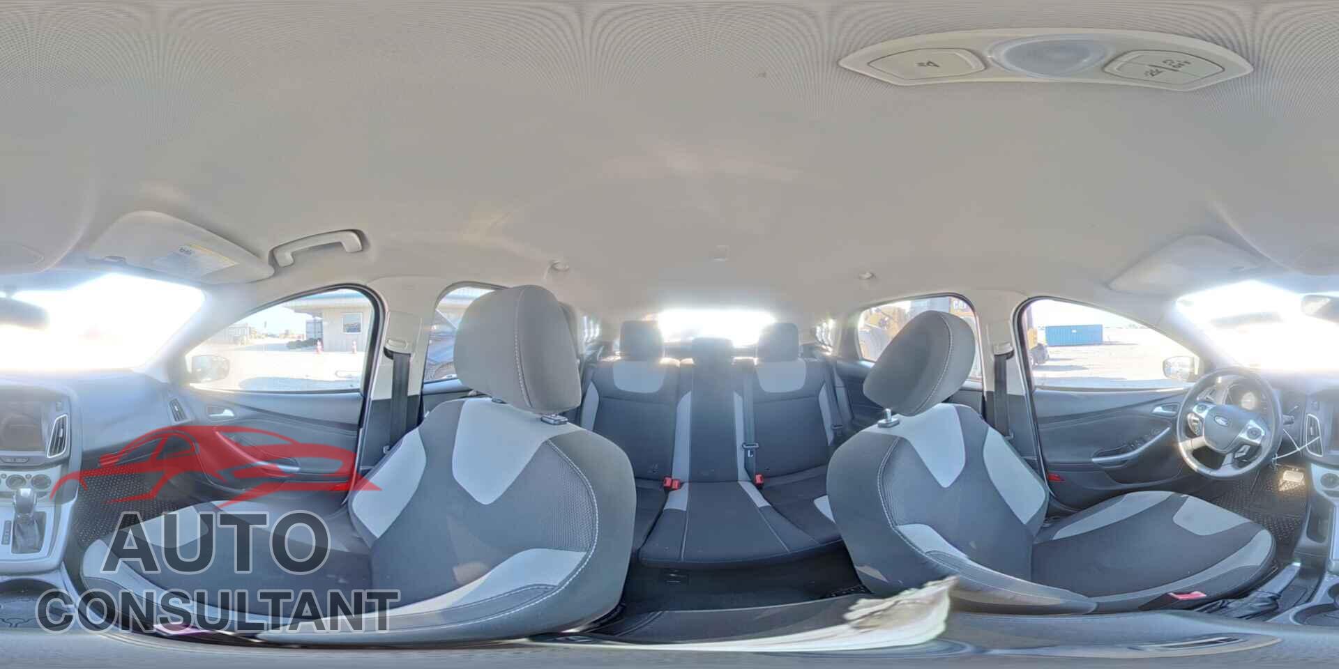 FORD FOCUS 2012 - 1FAHP3K2XCL384652