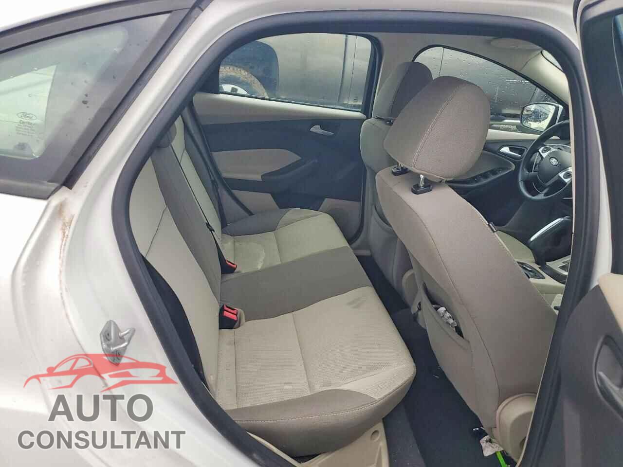 FORD FOCUS 2014 - 1FADP3F21EL131022