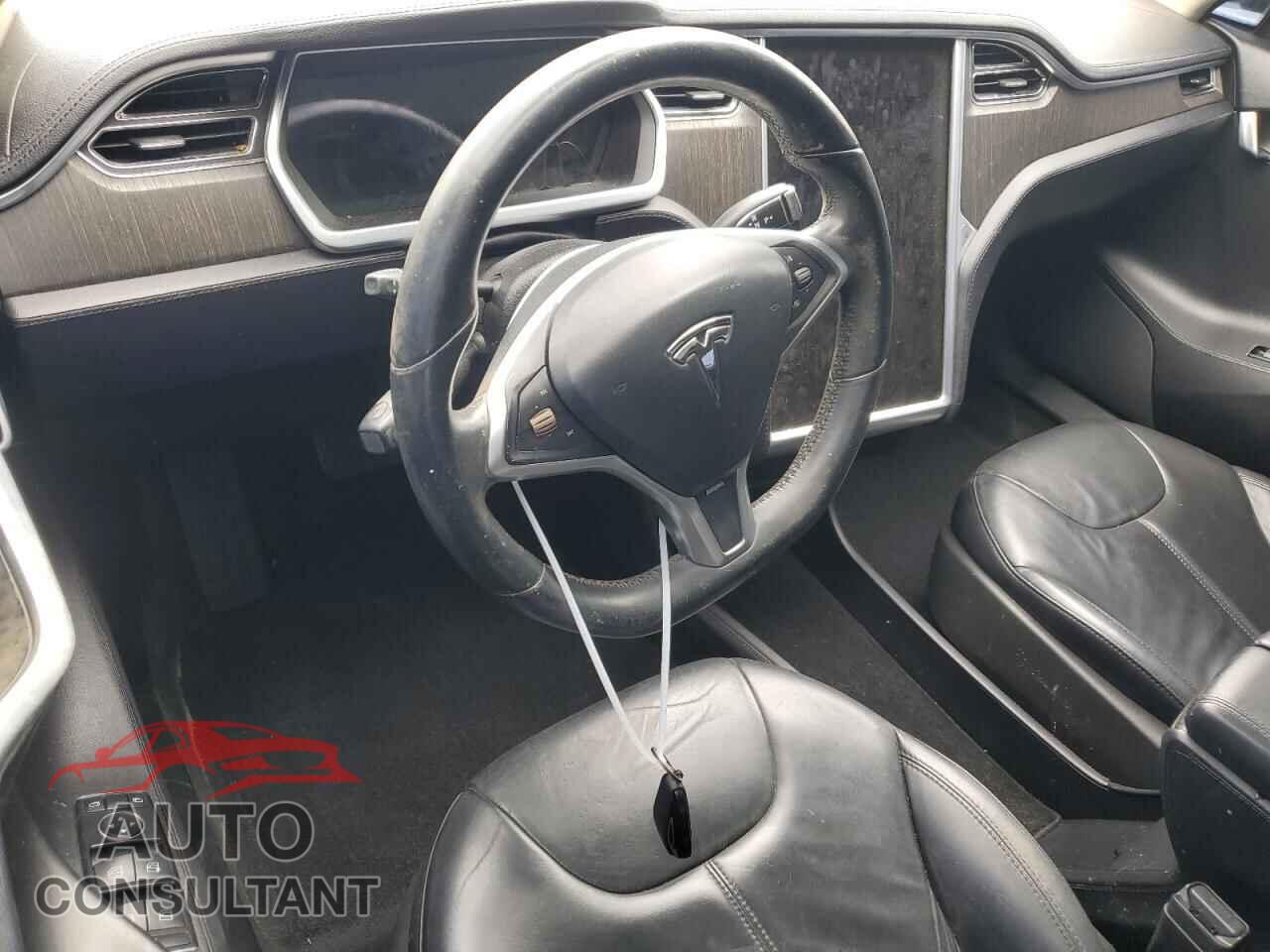 TESLA MODEL S 2013 - 5YJSA1AG9DFP08343
