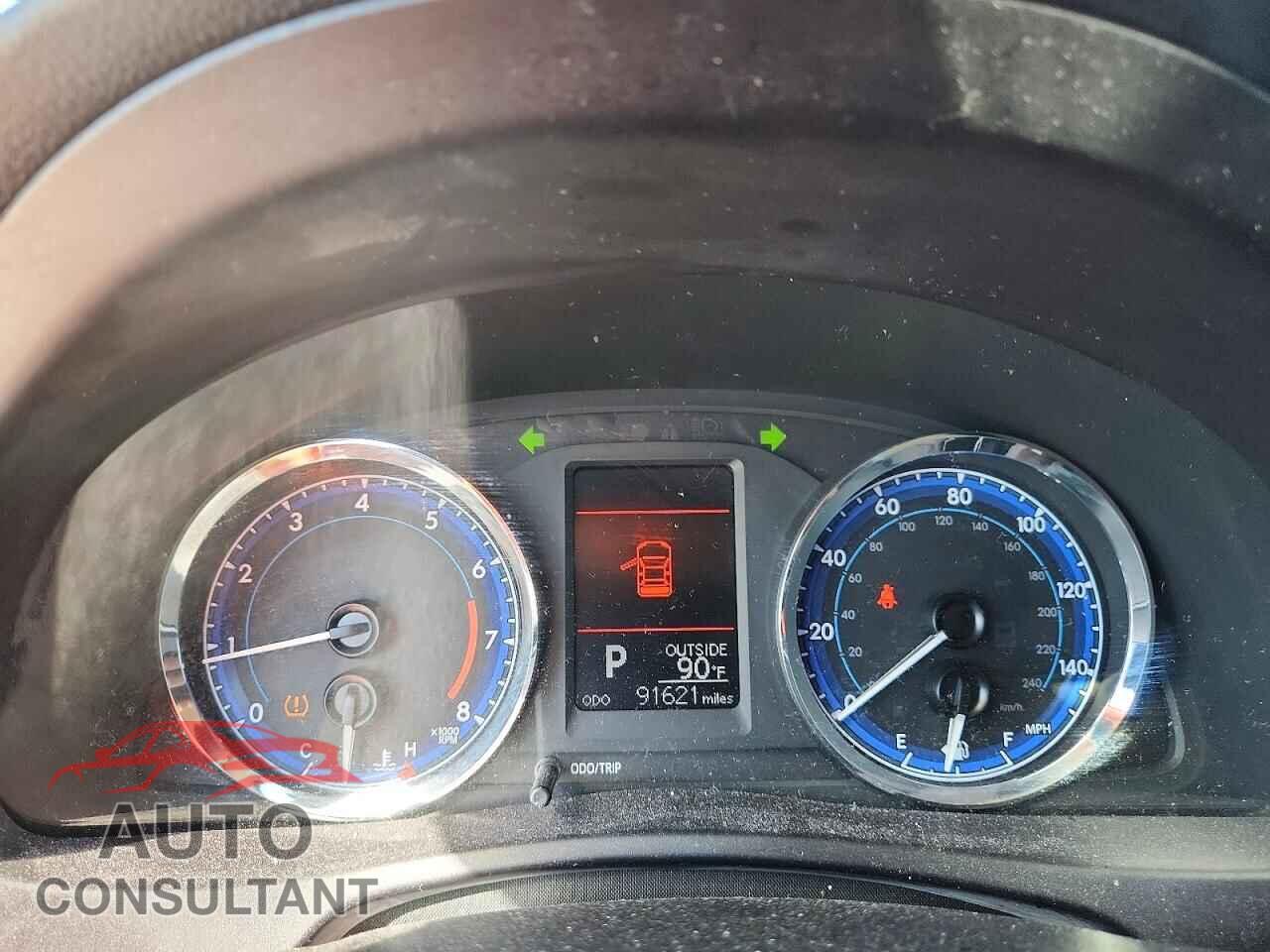 TOYOTA COROLLA 2017 - 5YFBURHEXHP571417