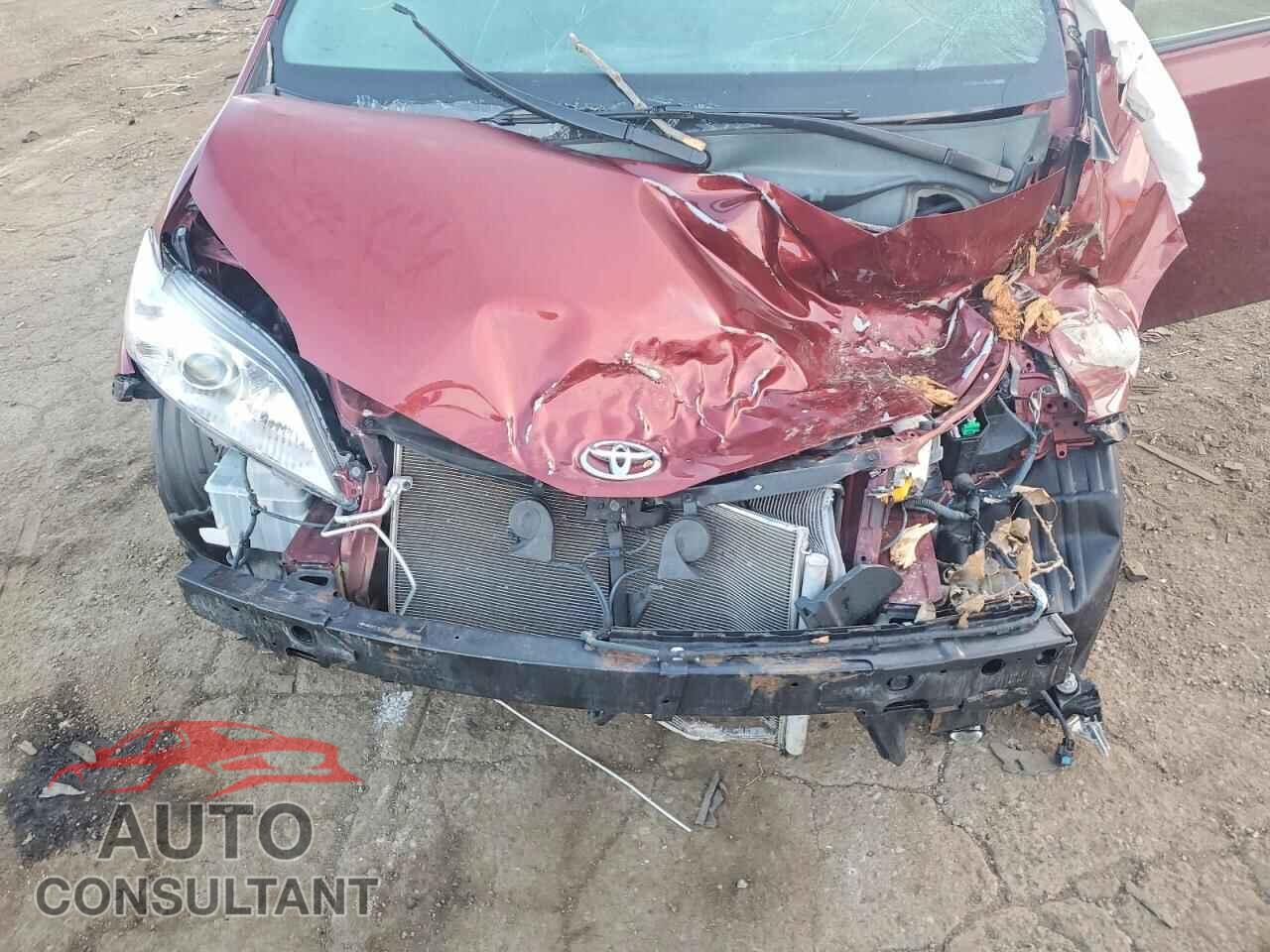 TOYOTA SIENNA 2015 - 5TDDK3DC2FS106909