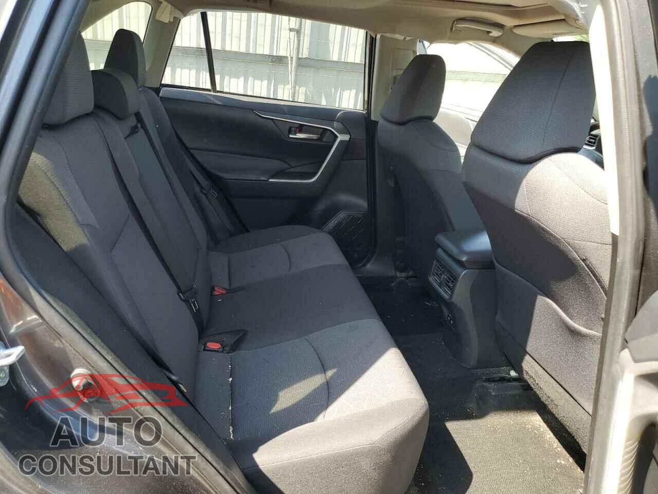 TOYOTA RAV4 2019 - JTMP1RFV7KD524227