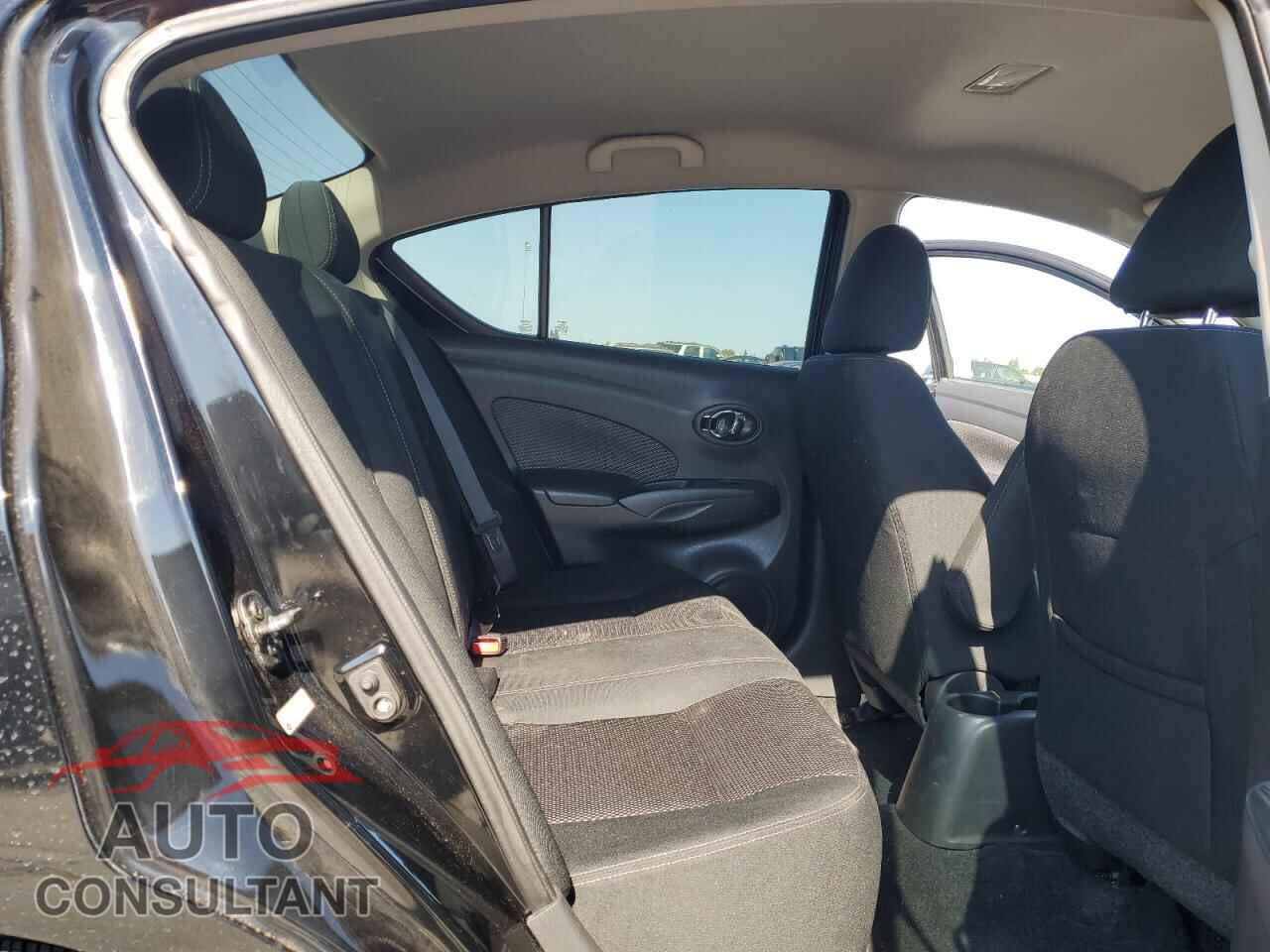 NISSAN VERSA 2017 - 3N1CN7AP3HL853514