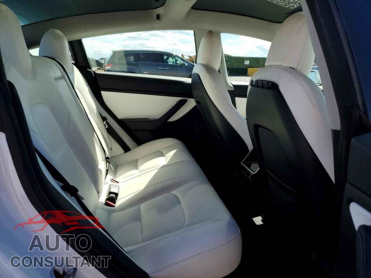 TESLA MODEL 3 2018 - 5YJ3E1EB7JF134716