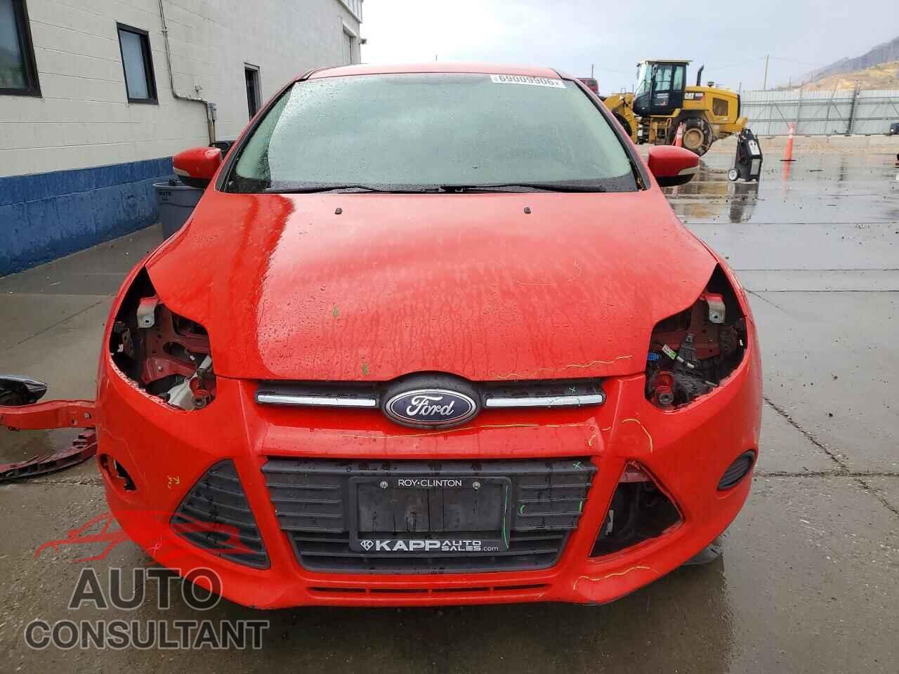 FORD FOCUS 2014 - 1FADP3F27EL421037