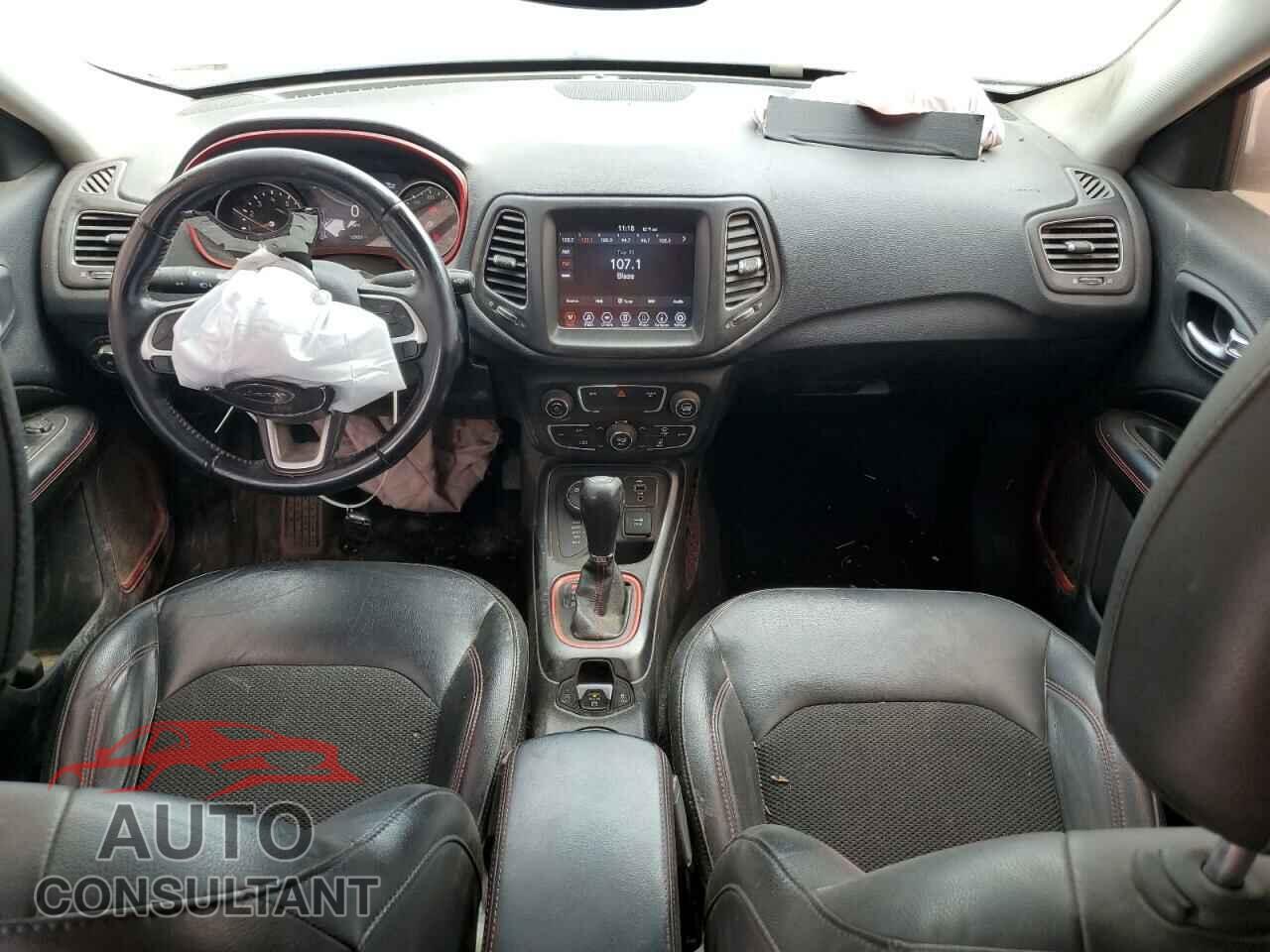 JEEP COMPASS 2020 - 3C4NJDDB0LT111550