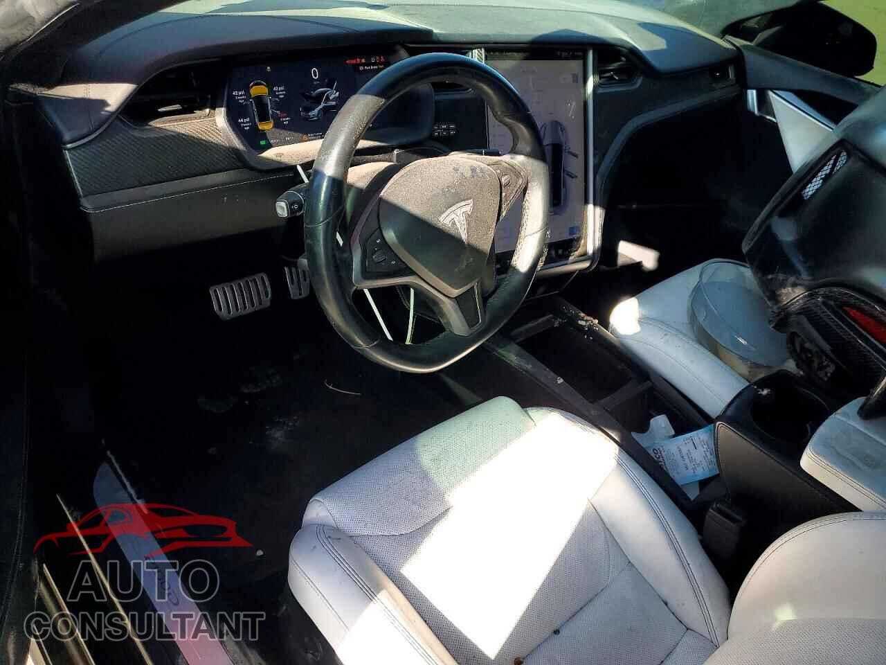 TESLA MODEL S 2018 - 5YJSA1E48JF295424