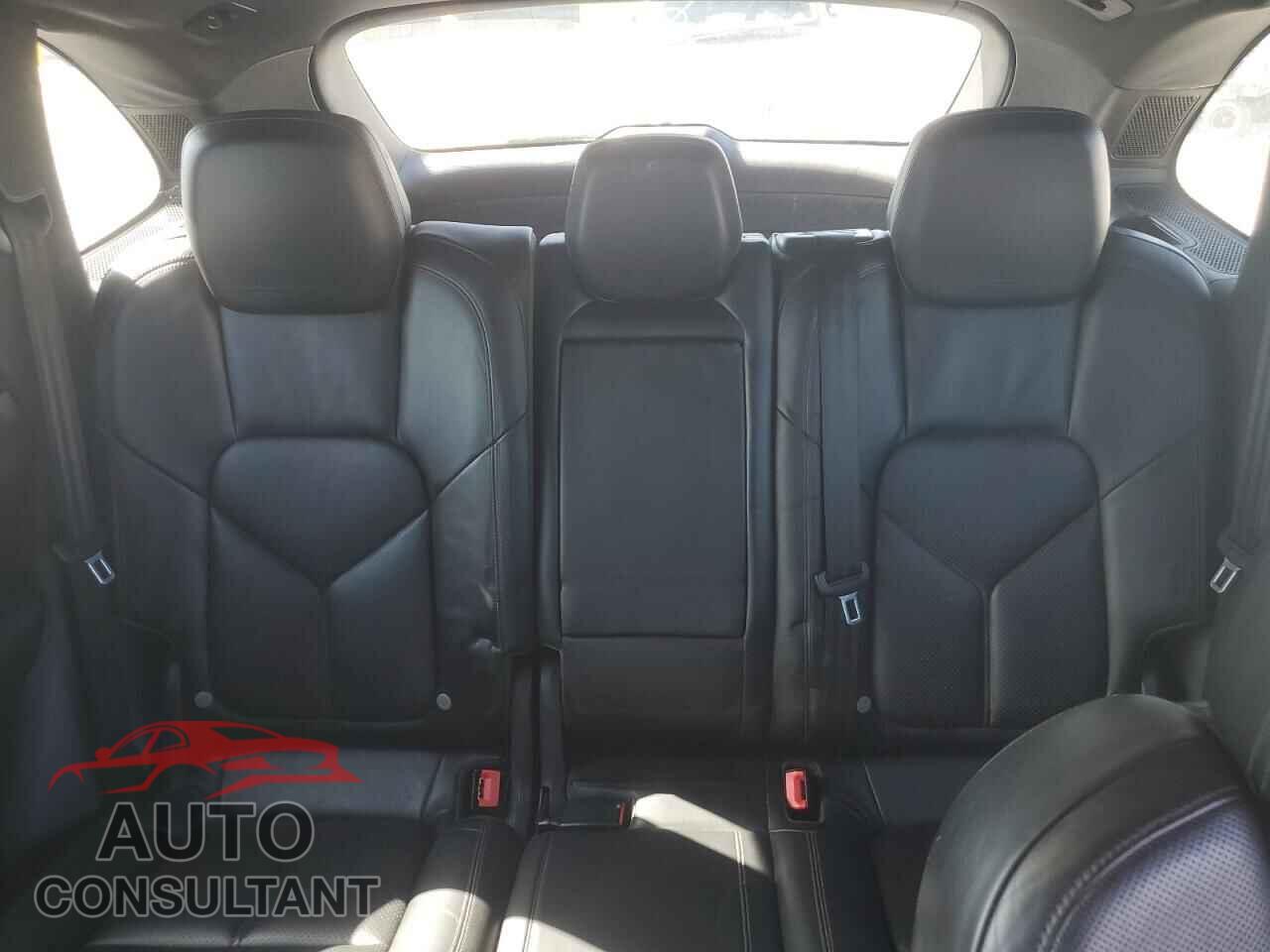 PORSCHE CAYENNE 2012 - WP1AB2A28CLA45179
