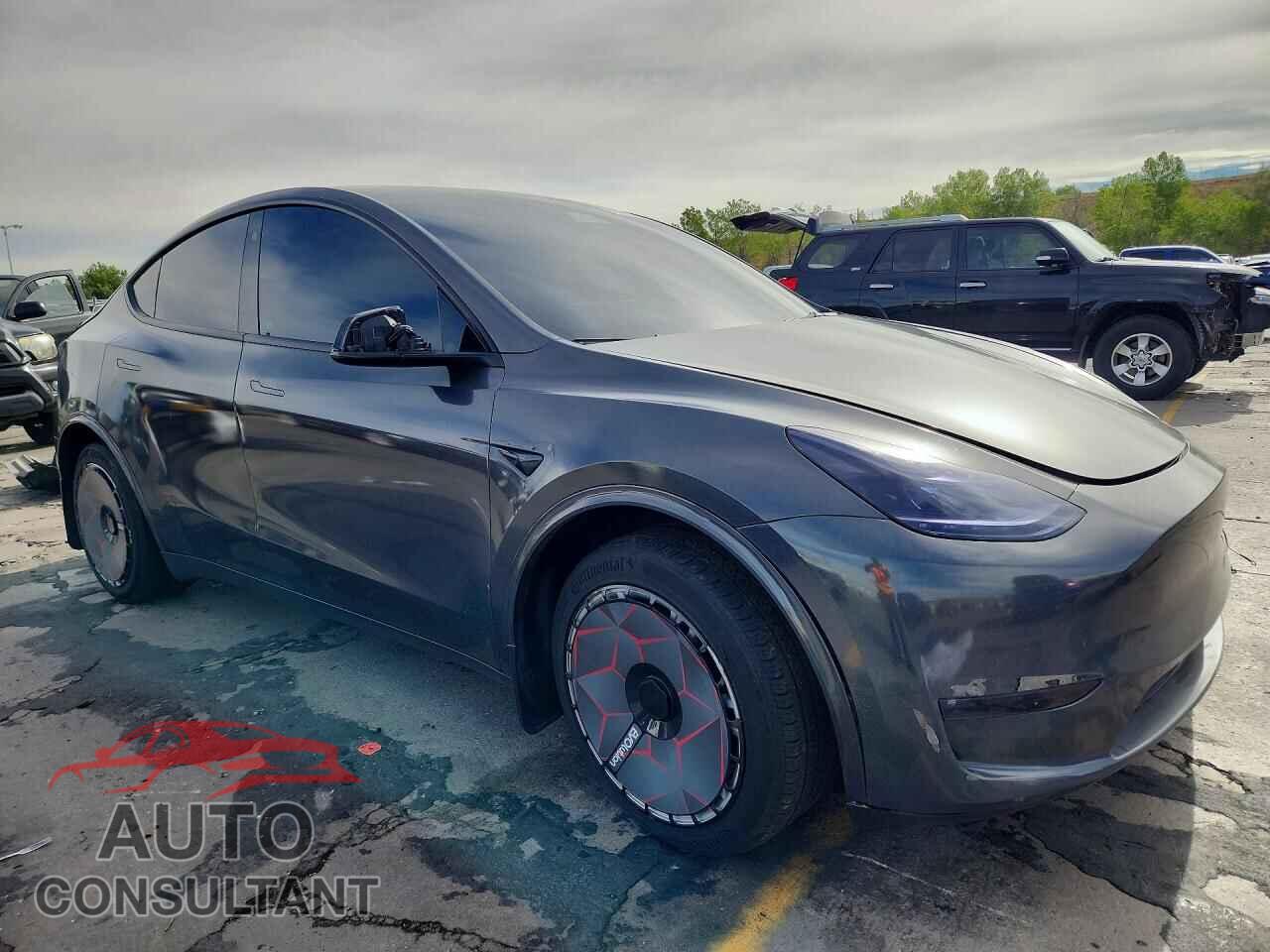 TESLA MODEL Y 2023 - 7SAYGDEEXPF706952