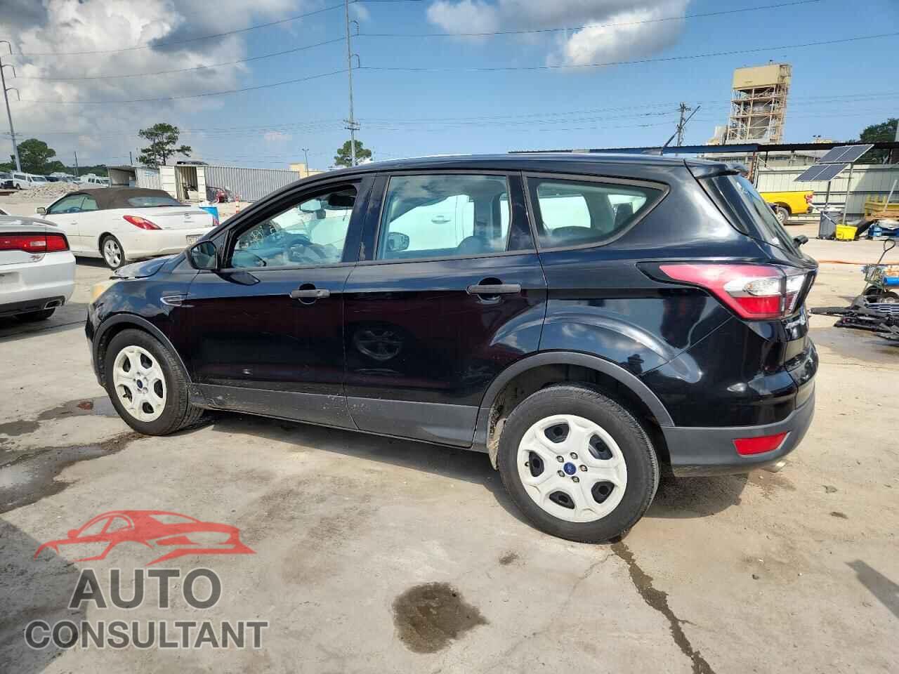 FORD ESCAPE 2017 - 1FMCU0F74HUC19596