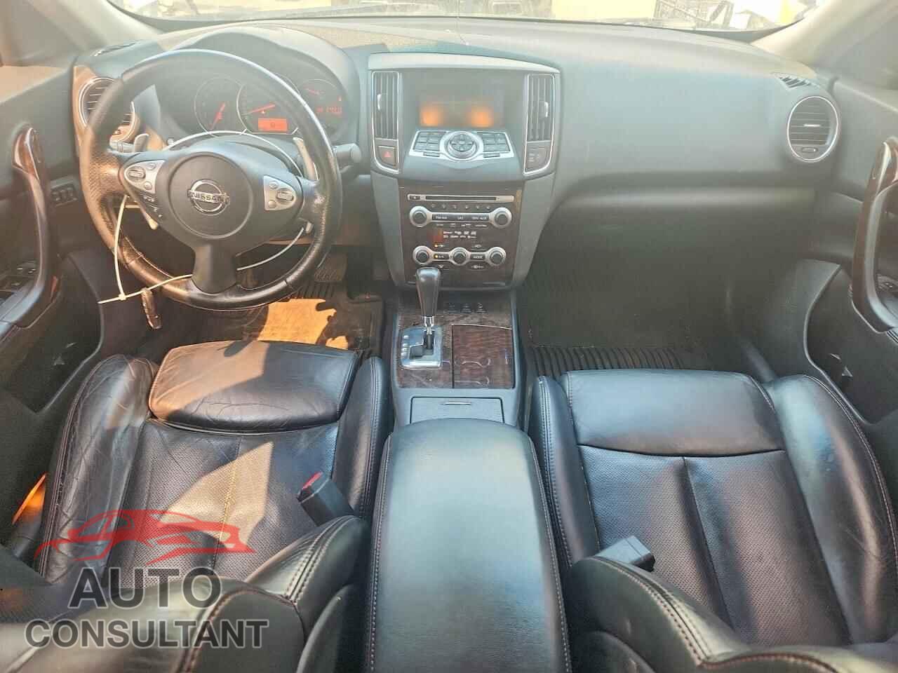 NISSAN MAXIMA 2010 - 1N4AA5AP4AC851069