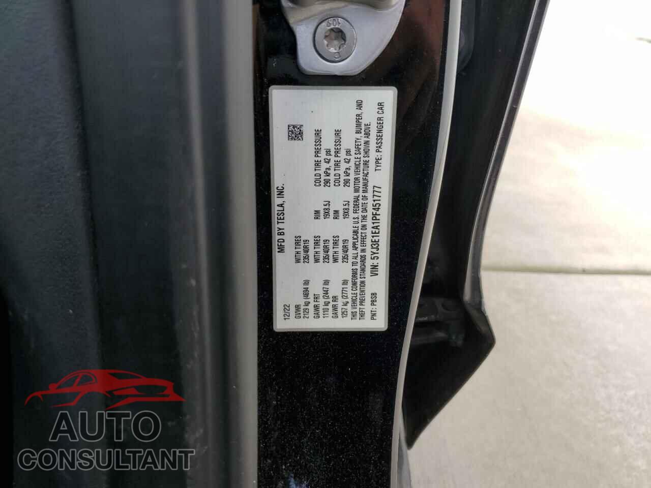 TESLA MODEL 3 2023 - 5YJ3E1EA1PF451777