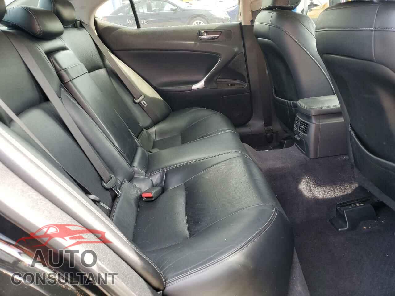 LEXUS IS 2011 - JTHCF5C21B5046236