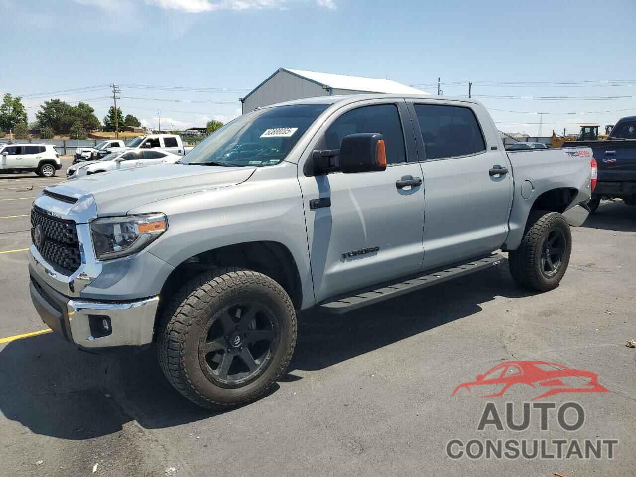 TOYOTA TUNDRA 2018 - 5TFDY5F10JX682099