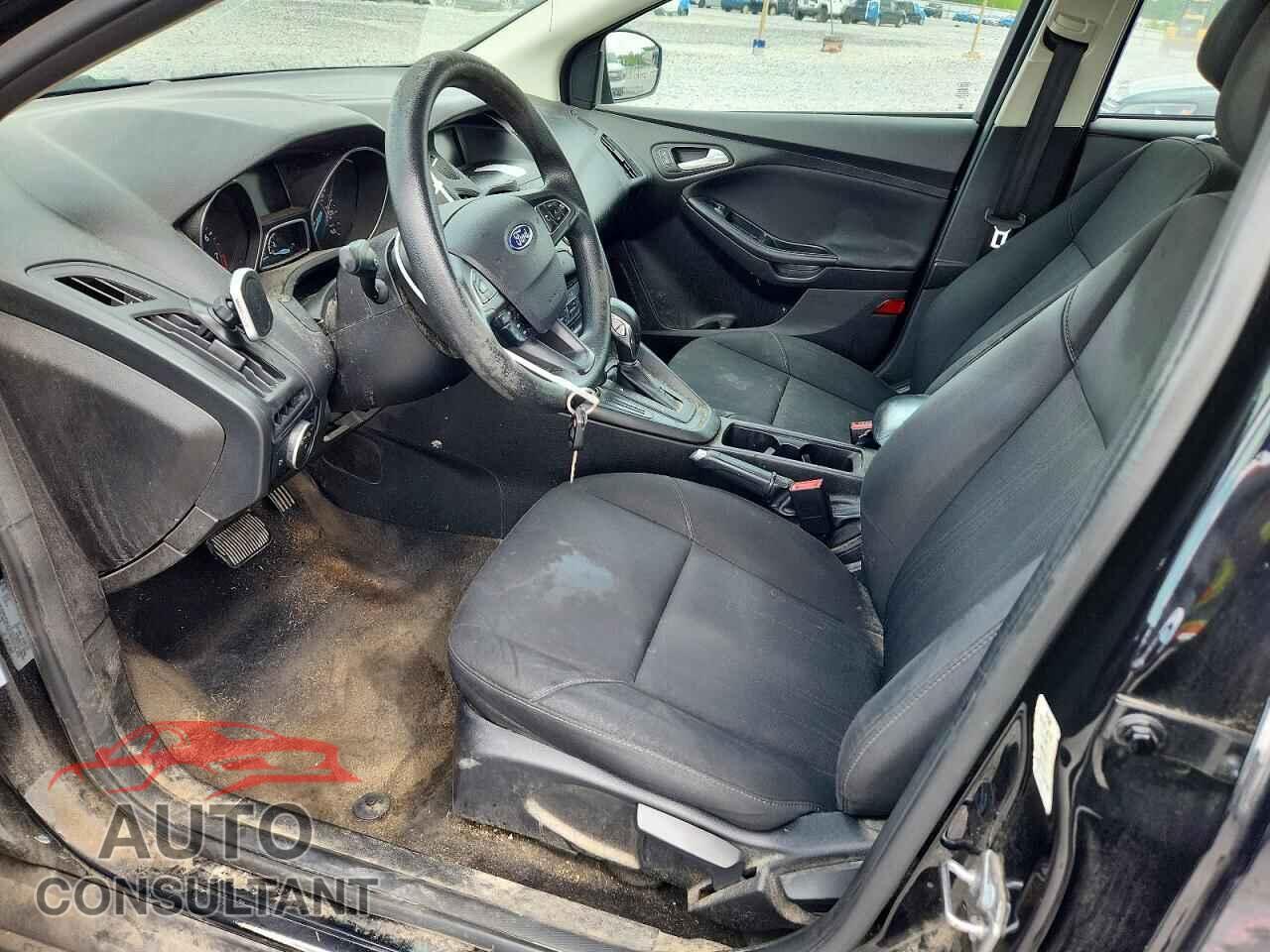 FORD FOCUS 2018 - 1FADP3F28JL284085